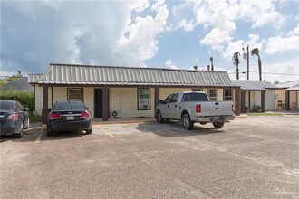 7504 N Expressway 281 in Edinburg, TX - Building Photo - Building Photo