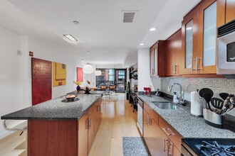 912 F St NW, Unit 102 in Washington, DC - Building Photo - Building Photo