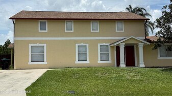 508 Tasco Ave SW in Palm Bay, FL - Building Photo