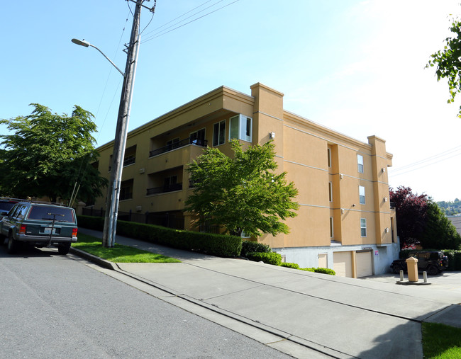 Lyons Gate Apartments in Seattle, WA - Foto de edificio - Building Photo