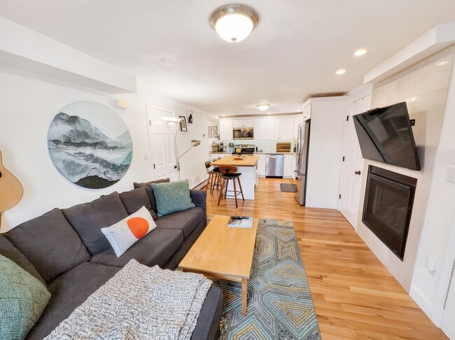 11 Vestry St in Beverly, MA - Building Photo - Building Photo