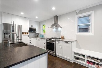 486 Lakeshore Dr NE in Atlanta, GA - Building Photo - Building Photo