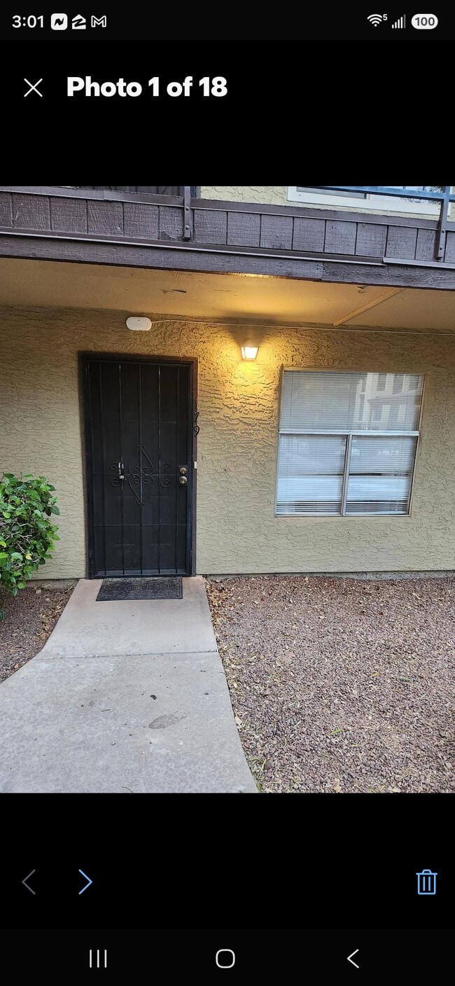 property at 461 W Holmes Ave