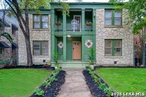 311 W Lullwood Ave in San Antonio, TX - Building Photo