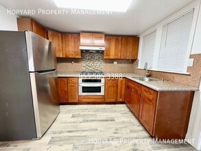 1430 E 32nd St in Oakland, CA - Building Photo - Building Photo