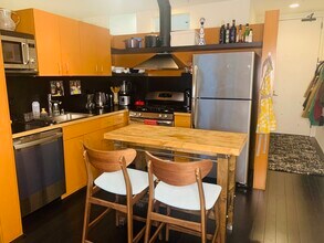 1111 E Pike St in Seattle, WA - Building Photo - Building Photo