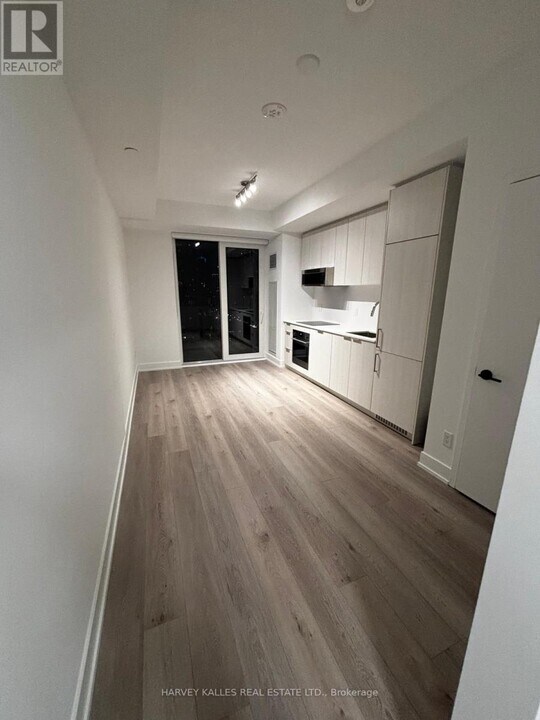 308 Jarvis St in Toronto, ON - Building Photo