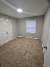 2218 Lakeland Rd in Greensboro, NC - Building Photo - Building Photo