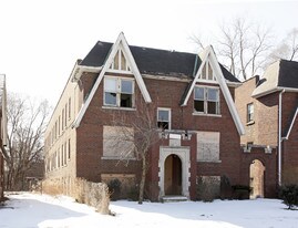 Longview Apartments in Detroit, MI - Building Photo