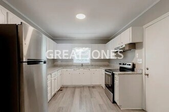 142 Briardale Ave in Warner Robins, GA - Building Photo - Building Photo