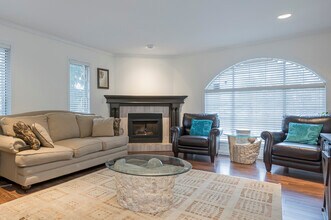 5788-5126 126 St in Surrey, BC - Building Photo - Building Photo