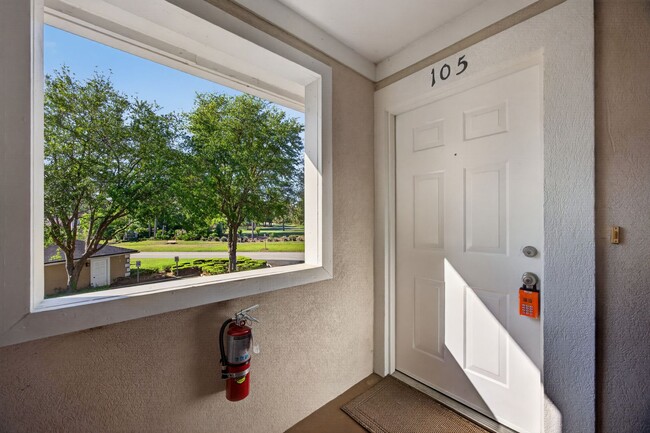 13727 Richmond Park Dr in Jacksonville, FL - Building Photo - Building Photo