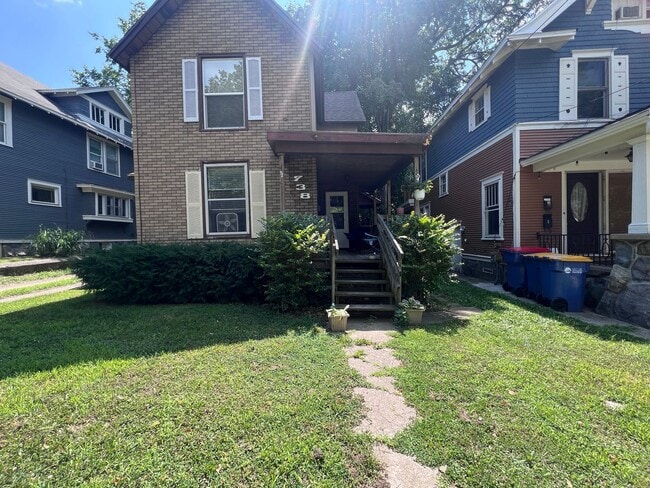 property at 738 Fountain St NE