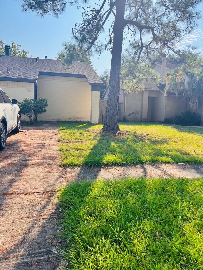 property at 16633 Gold Ridge Ln