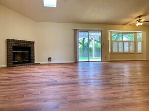 8011 Garryanna Dr in Citrus Heights, CA - Building Photo - Building Photo