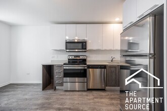 940 W Winona St in Chicago, IL - Building Photo - Building Photo