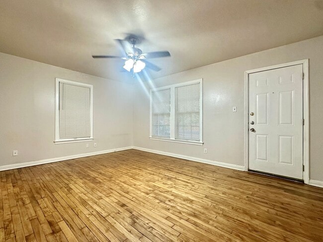 3510 Clarkson Ave in Austin, TX - Building Photo - Building Photo