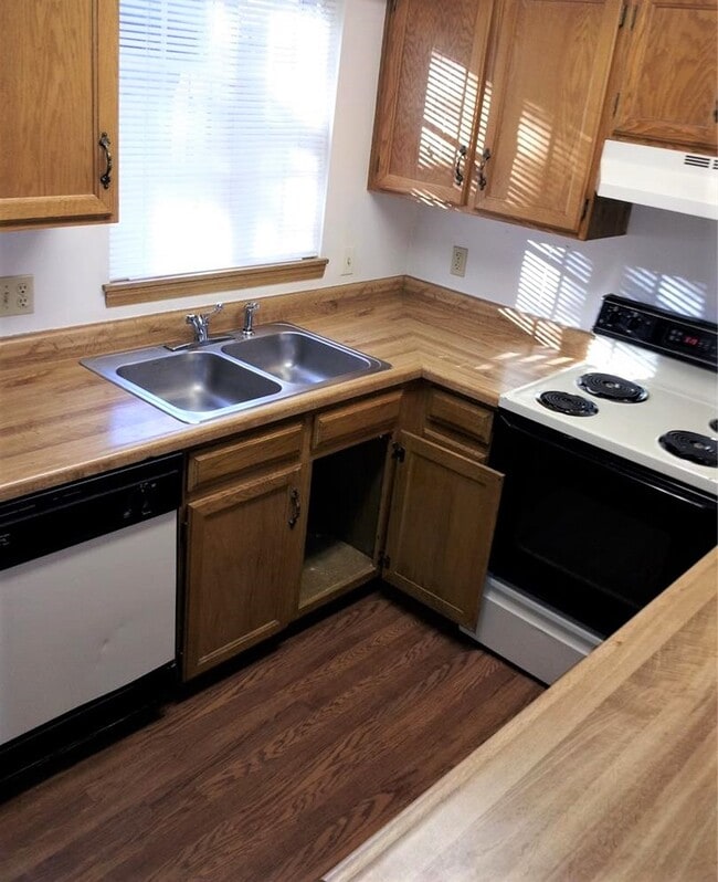 property at 3534 Queen Anne Way