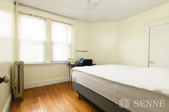 172 Maple St-Unit -101 in Malden, MA - Building Photo - Building Photo
