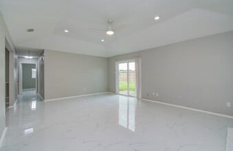 326 Fair Oak Dr in Stafford, TX - Building Photo - Building Photo