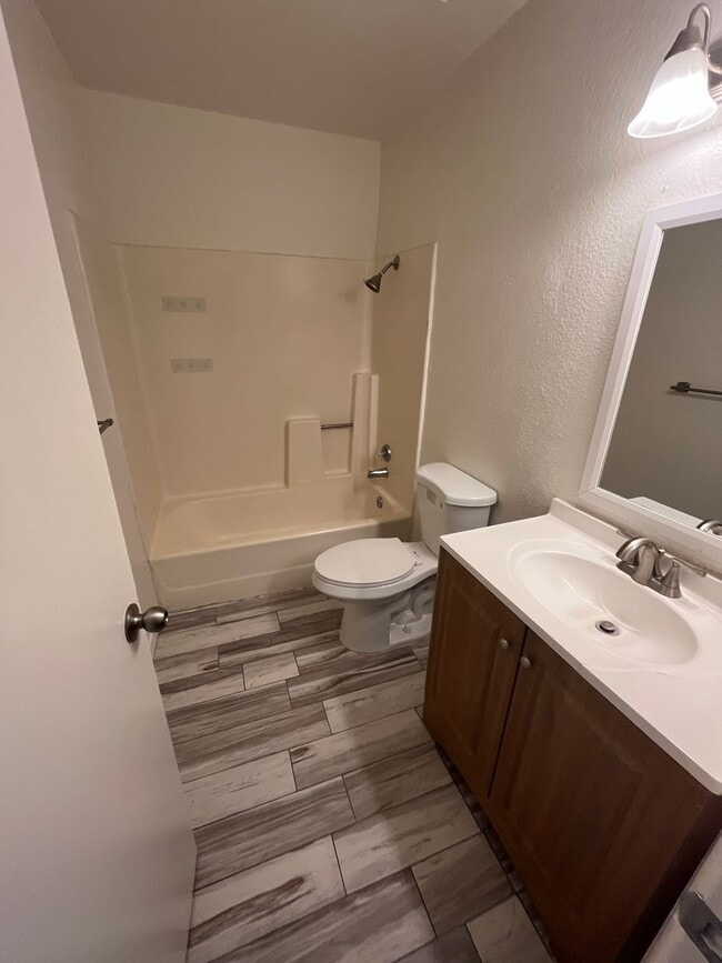 property at 2010 Larcus Ave