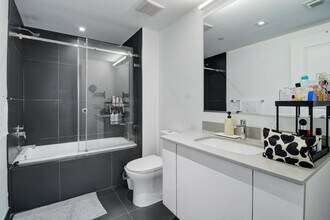 1600 NE 1st Ave, Unit 2207 in Miami, FL - Building Photo - Building Photo