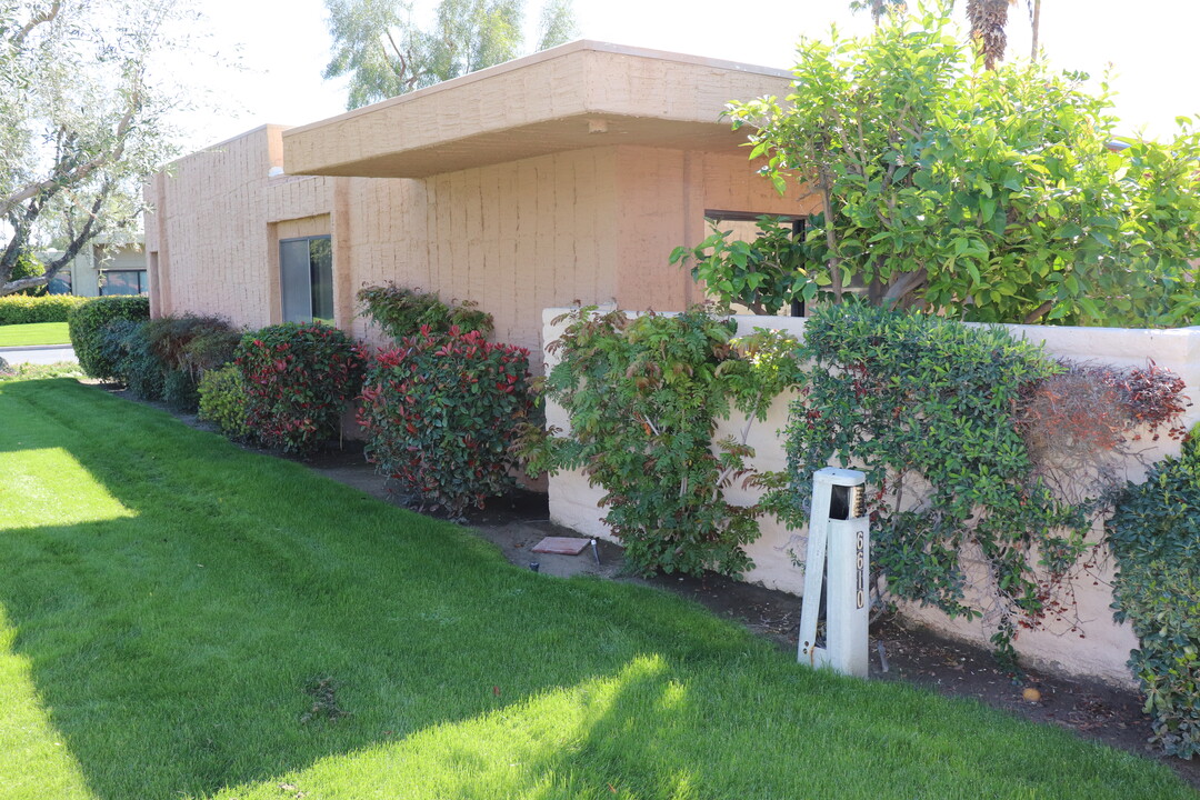 2301 Los Patos Dr in Palm Springs, CA - Building Photo