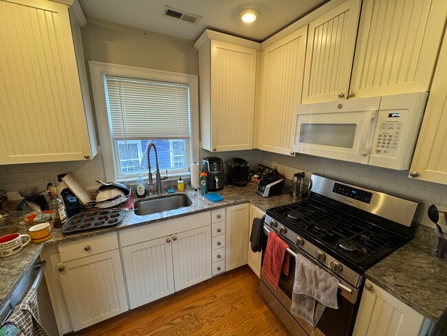 183 River St, Unit 2 in Cambridge, MA - Building Photo - Building Photo