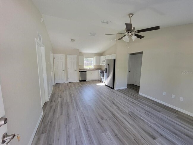 11460 SE 61st Ave in Belleview, FL - Building Photo - Building Photo