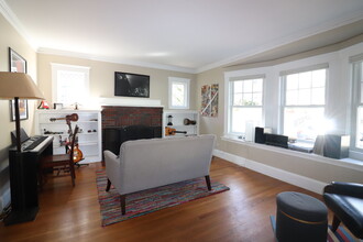 12 Greenough St, Unit 1 in Brookline, MA - Building Photo - Building Photo