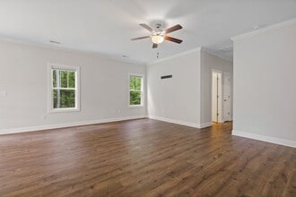 207 Southwick Ct in Sanford, NC - Building Photo - Building Photo