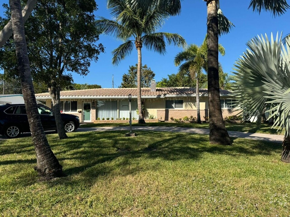 2465 SE 6th St in Pompano Beach, FL - Building Photo