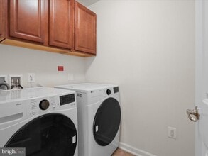 41639 Adamson Dr in Aldie, VA - Building Photo - Building Photo