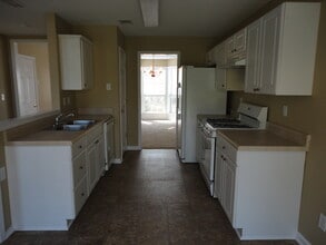 3206 Claybrooke Dr NE in Marietta, GA - Foto de edificio - Building Photo