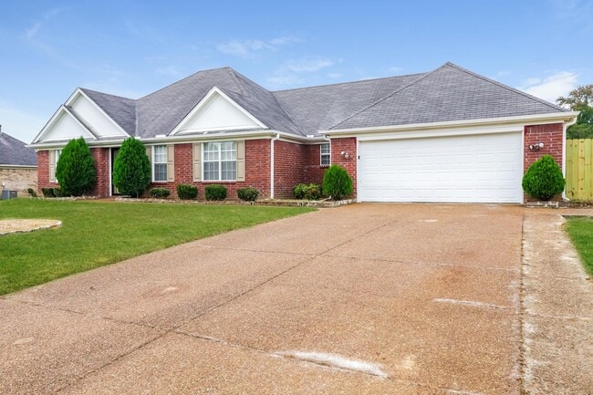 2415 N Forest Hill Irene Rd in Cordova, TN - Building Photo - Building Photo
