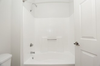 Miracle Mile Apartments in Los Angeles, CA - Building Photo - Interior Photo
