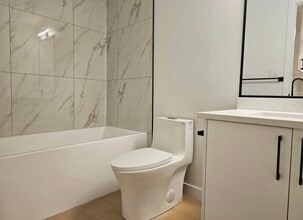 15315-15395 95 Ave NW in Edmonton, AB - Building Photo - Building Photo