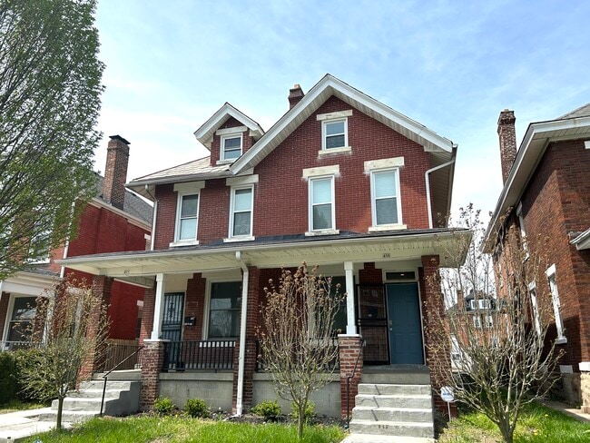 437 Stoddart Ave, Unit 437