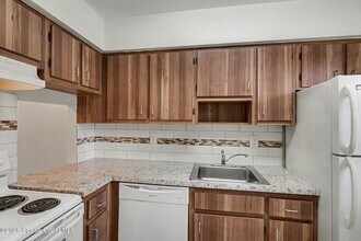 204 Seminole Ave W in Melbourne, FL - Building Photo - Building Photo