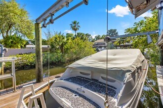 428 W Klosterman Rd in Palm Harbor, FL - Building Photo - Building Photo