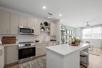 Allora Pines in Raleigh, NC - Foto de edificio - Building Photo