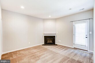 41907 Moreland Mine Terrace in Aldie, VA - Building Photo - Building Photo