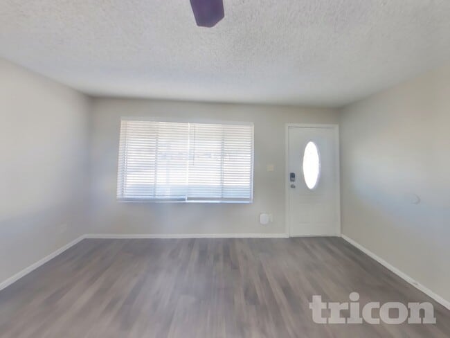 7475 W Beryl Ave in Peoria, AZ - Building Photo - Building Photo