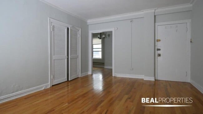 property at 1347 N Dearborn St