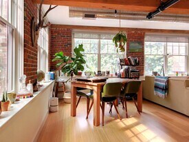 22 Cottage Park Ave, Unit #7 in Cambridge, MA - Building Photo