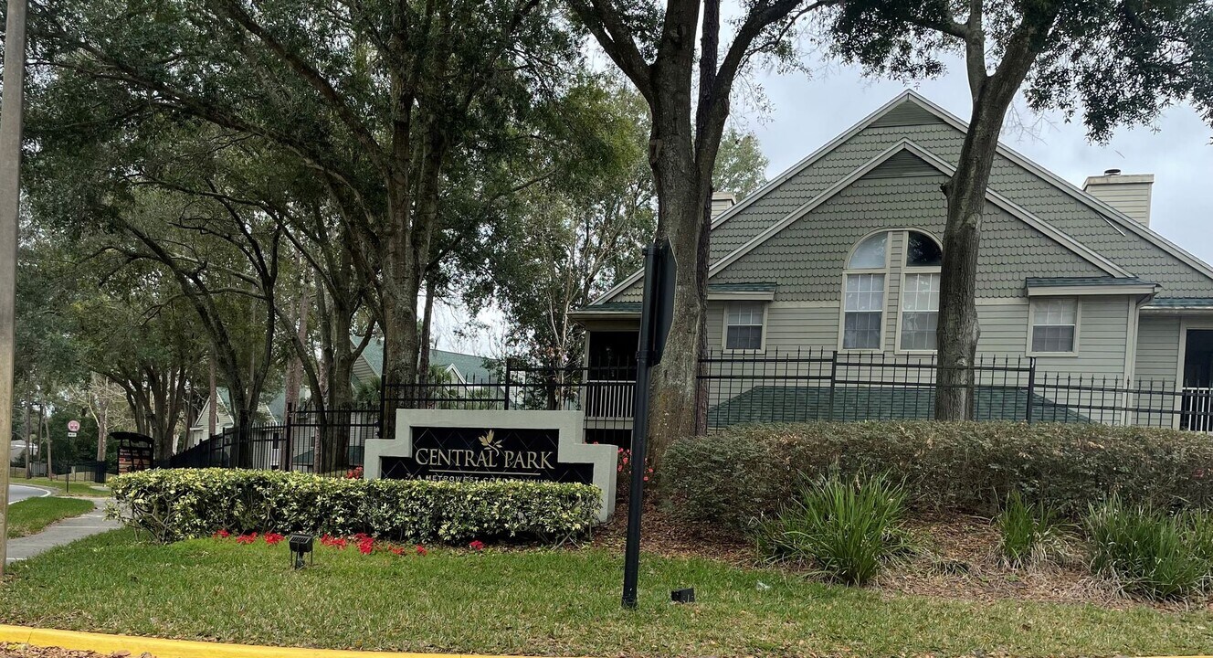 6004 Westgate Dr in Orlando, FL - Building Photo