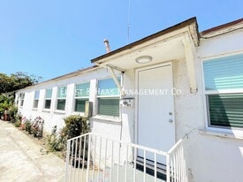 2133 W Columbia St in Long Beach, CA - Building Photo