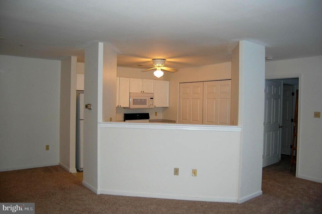 8200 Blue Heron Dr-Unit -1B in Frederick, MD - Building Photo