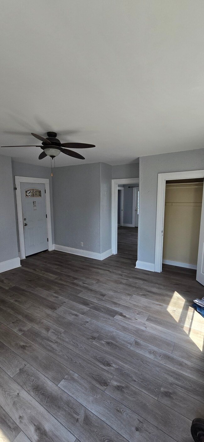 22 Virginia Ave, Unit 2nd floor in Poughkeepsie, NY - Foto de edificio - Building Photo
