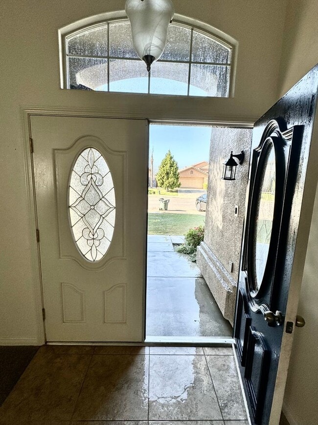 10407 Blythe Ct in Bakersfield, CA - Building Photo - Building Photo